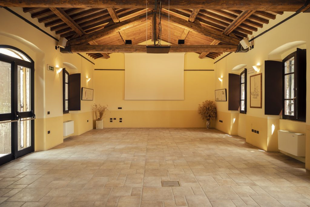 Sala "germogli pietra" uno degli spazi dove si terrà il seminario "I simboli e la voce"