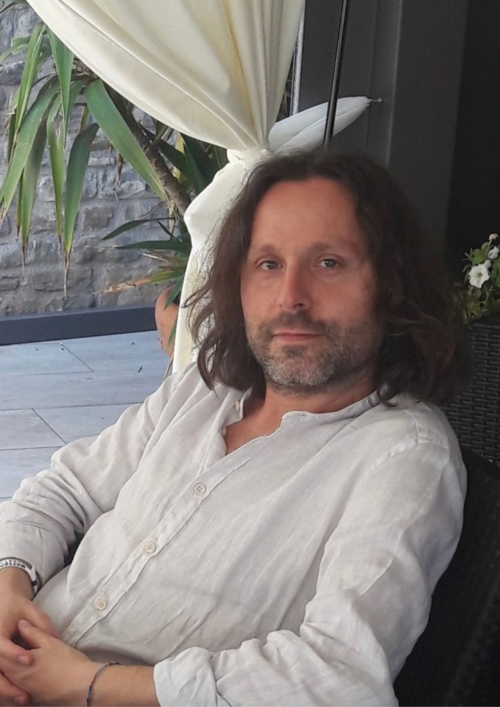 Primo piano del Dott. Manolo Rivaroli